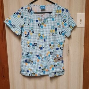 4 for $20 cute nwt scrubs shirt sz Sm